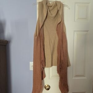 Women's Two-Tone Sleeveless Sweater Vest